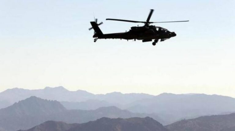 Rrëzohet helikopteri pakistanez afër kufirit me Kinën, humbin jetën 4 ushtarë