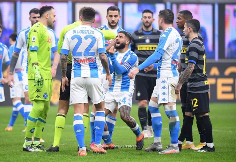 Ofendoi arbitrin dhe doli me të kuq, vetëm një javë pezullim për Insigne-n
