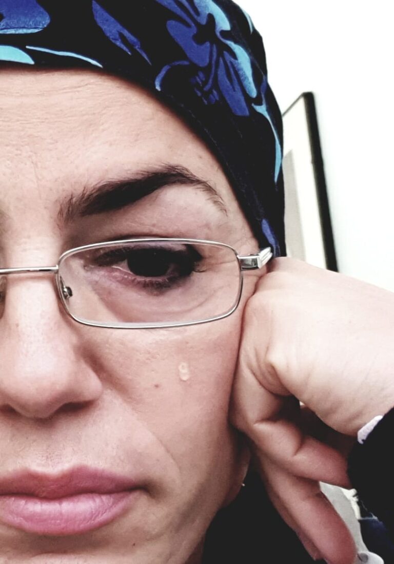 Vajza e Namik Dokles publikon listën me emrat e 24 mjekëve që humbën jetën nga Covid-19