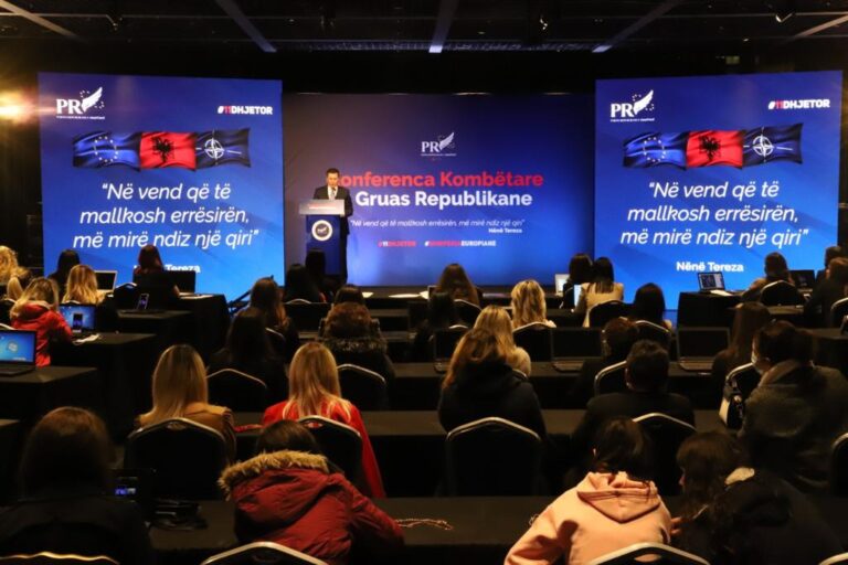 PR organizon konferencën kombëtare të gruas, Mediu: Rama e regjimi i tij kërkon që gratë të heshtin