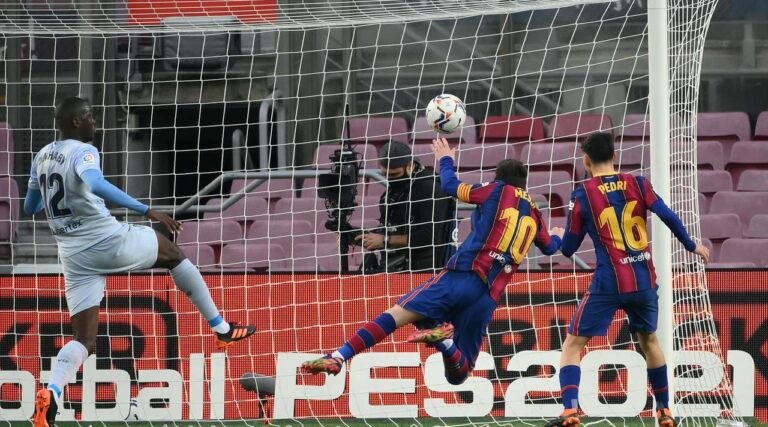 Spektakël në “Camp Nou”, por Barcelona ngec ndaj Valencias (VIDEO)