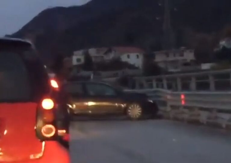 VIDEO/ Aksident pranë fshatit Mullet