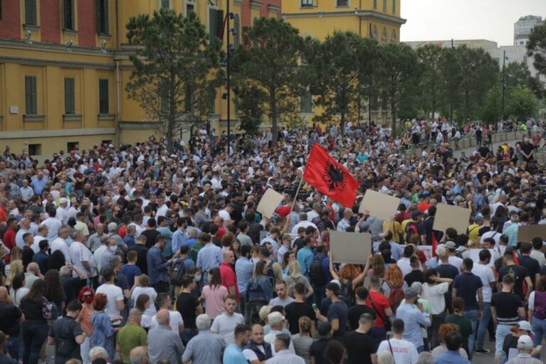 Arrestimet e aktivistëve, Aleanca për Mbrojtjen e Teatrit bën thirrje: Sot në ora 18.00 para Ministrisë së Brendshme
