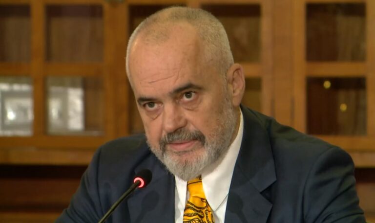 Rama: Të hidhen përpjetë, qeveria nuk zbrapset përsa kohë unë do jem unë në krye