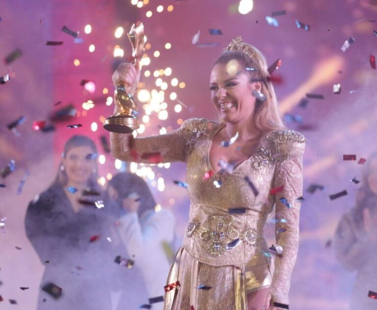 “Karma” e Anxhela Peristerit çon Shqipërinë në Eurovision (VIDEO)