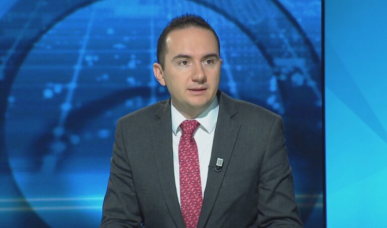 Salianji: Zemërimi nuk vjen me buqeta me lule, qeveria hesht pasi Rama e përkëdhel dhunën policore