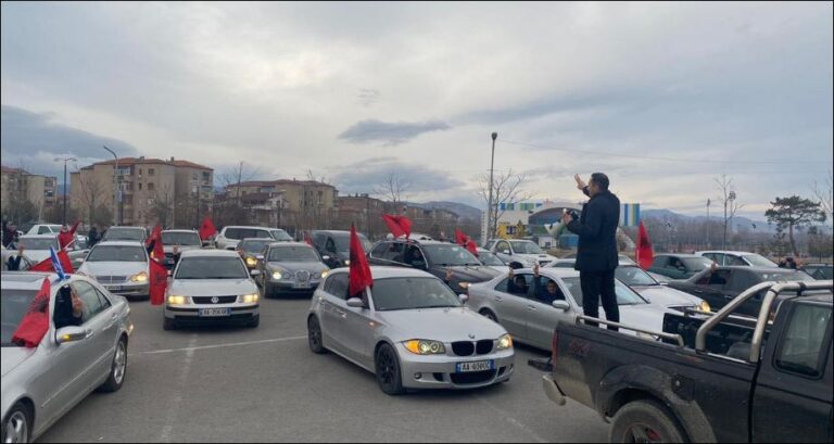 Salianji pas takimit me të rinjtë në Korçë: Së bashku të sfidojmë dhe të shpëtojmë demokracinë