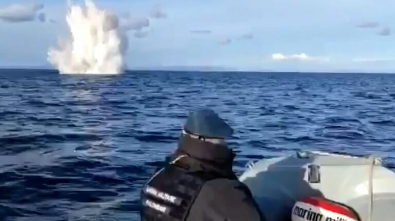 Foto/ Shpërthimi i telekomanduar i bombës së Luftës së Dytë Botërore