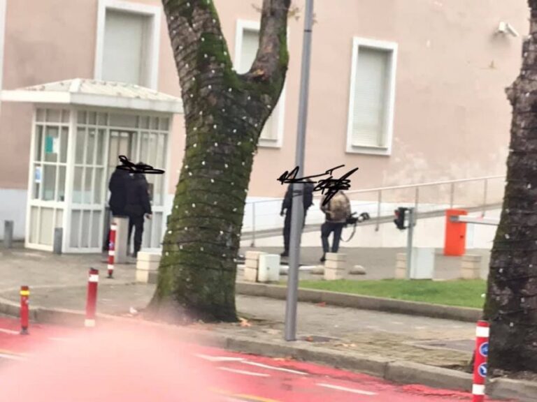 FOTO/ Frika nga protestat, Rama vendos snajperat mbi Kryeministri