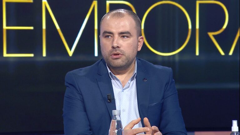 Bushati dhe Shkullaku duhen falënderuar dhe inkurajuar për denoncimin e ekzistencës së “databazës” së Partisë Socialiste