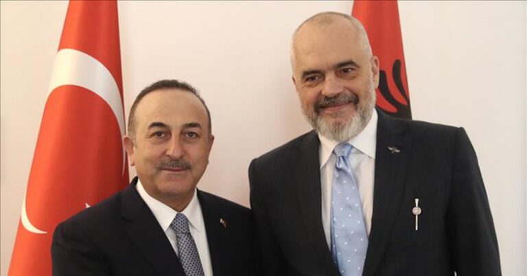 Rama si paqtues i dialogut Greqi-Turqi, ministri turk bisedë me kreun e qeverisë