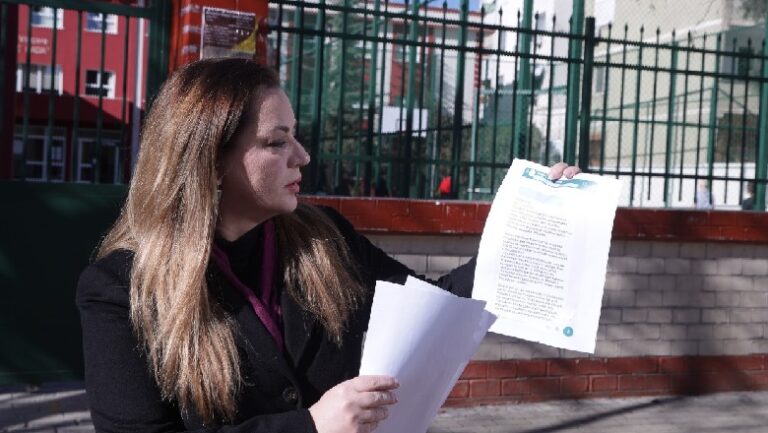 Vokshi nxjerr mesazhet e drejtoreshës: Në shkolla mungojnë mjetet elementare për mësim (VIDEO)
