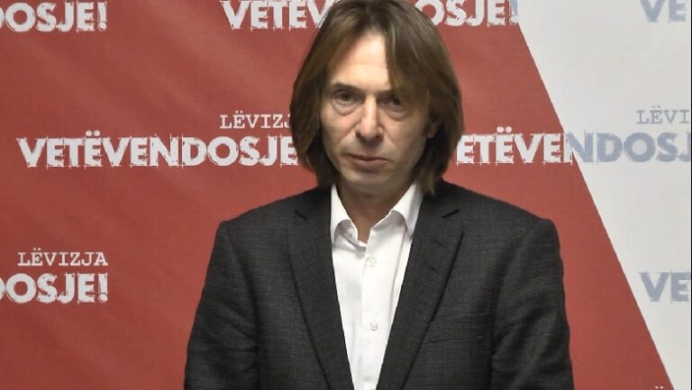 25 prilli, Vetëvendosja me kandidat edhe në Gjirokastër