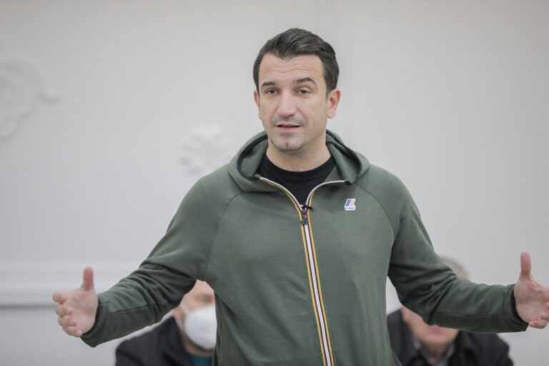 Veliaj në Lekaj të Rrogozhinës: Demokratët që nuk identifikohen me Saliun, të vijnë në PS