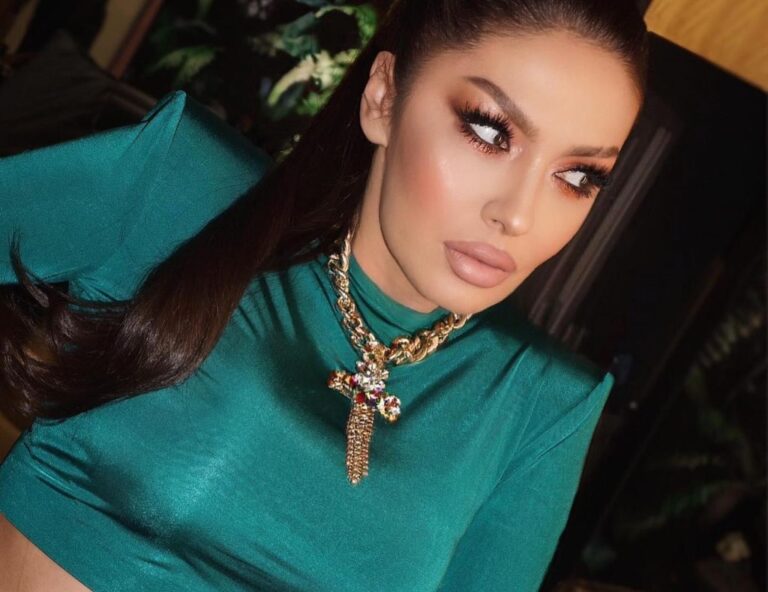 Kryqi që mbante në qafë simbol i Serbisë? Adelina tregon për herë të parë mesazhin