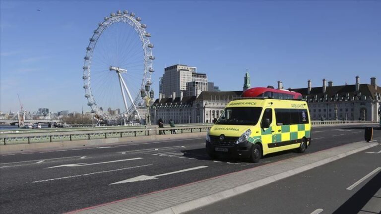 Britania mbyllet deri më 15 shkurt
