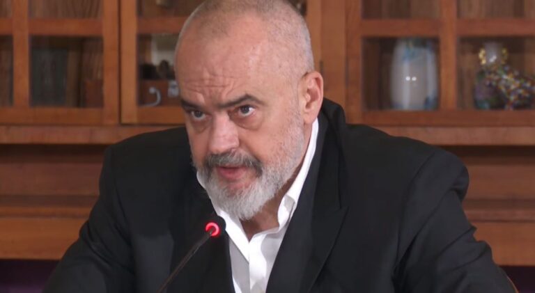 Shqipëria përmbytet, Rama flet për vaksinën: Gatishmëria është maksimale