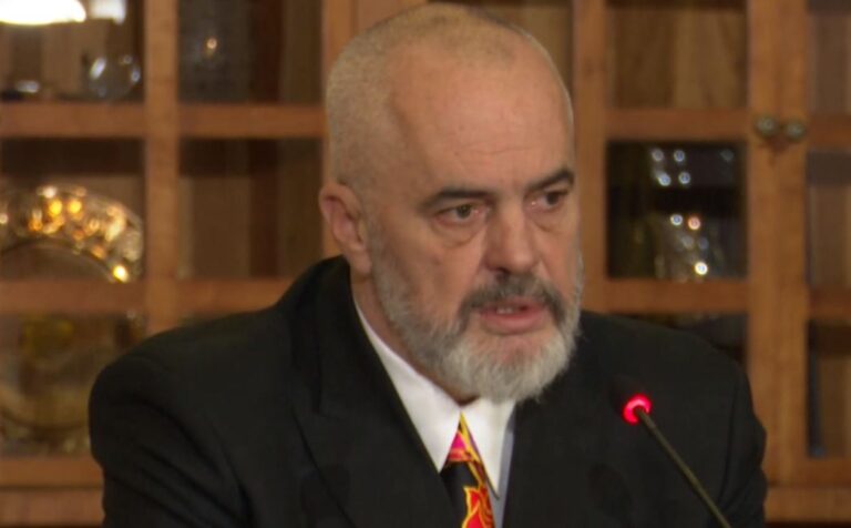 ”Notë proteste” nga ambasada franceze/Rama: Mos të hap gojën, të tjerët përuleshin me servilizëm