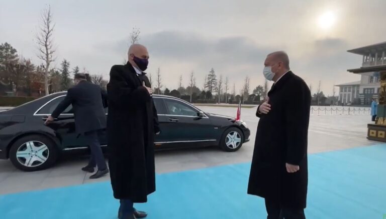 “Erdogan” kandidon me 25 prill ne zgjedhje…