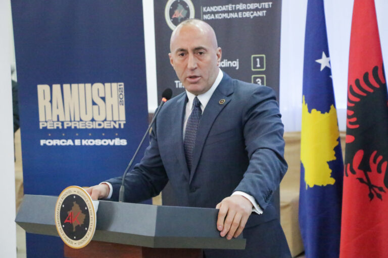 Haradinaj mesazh Serbisë: Jo më kokën ulur, do forcojmë policinë dhe ushtrinë e Kosovës