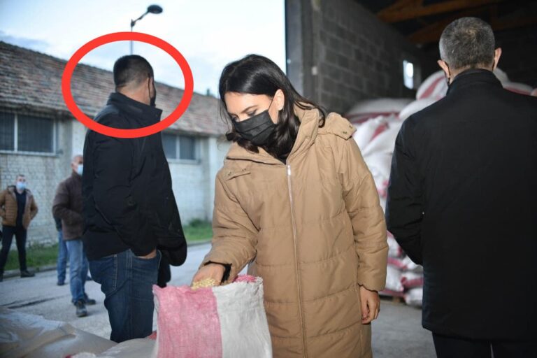 Spiropali fushatë me të dënuarin në Vorë. Koordinatori i LSI, Vojo Bregu: Të paktën mos e fshini nga fotot