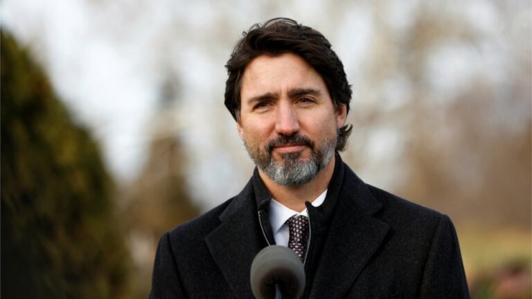 Kryeministri kanadez Trudeau rioganizon kabinetin
