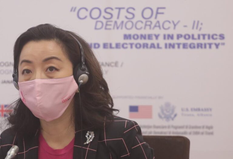 25 prilli, Ambasadorja Kim: Zgjidhni me kujdes kandidatët, largoni të korruptuarit