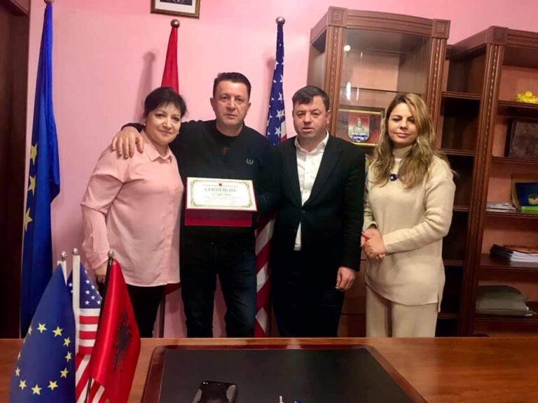 Pas titullit “Mjeshtër i madh”, Ylli Baka vlerësohet “Qytetar Nderi” i Memaliajt