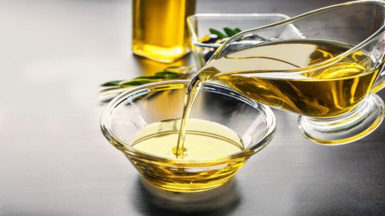 6 arsye pse një lugë me vaj ulliri në mëngjes ju bën mirë