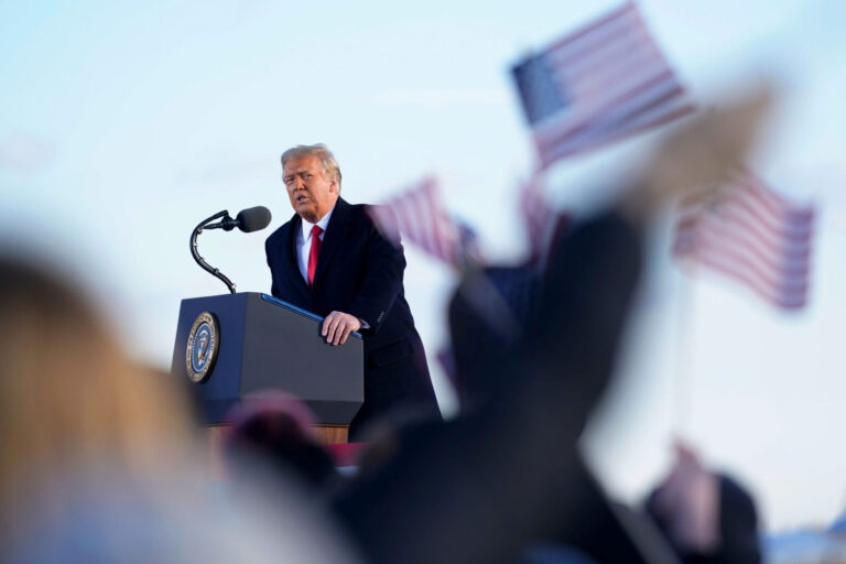 Mbaron epoka e Trump si President, thyen traditën: Do të kthehem, më kujtoni për punët e mira (FOTO/VIDEO)