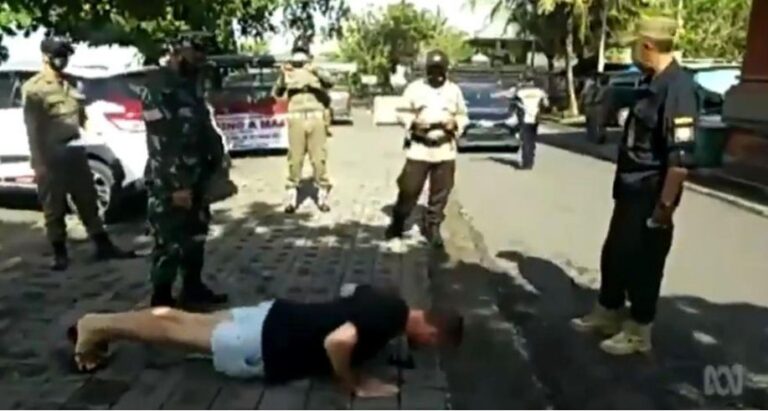E pazakontë në Bali, turistët që nuk mbajnë maskë detyrohen të bëjnë 50 pompa! Ja arsyeja
