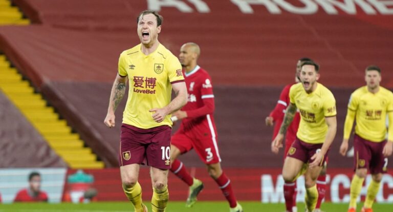 Burnley shokon Liverpoolin, merr një fitore të papritur në “Anfield” (VIDEO)