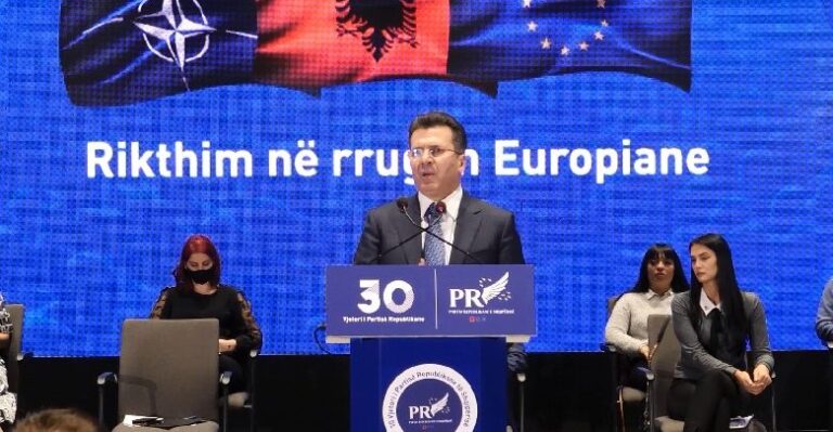Mediu: Rama deklaroi se po planifikon të vjedhë 75 mandate, shqiptarët duhet të organizohen