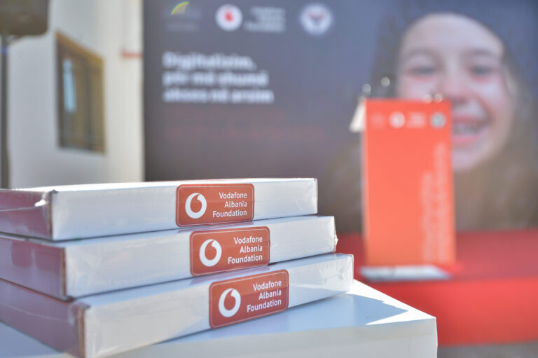 Vodafone Group investon 20 milionë euro në digjitalizimin e të rinjve shqiptarë