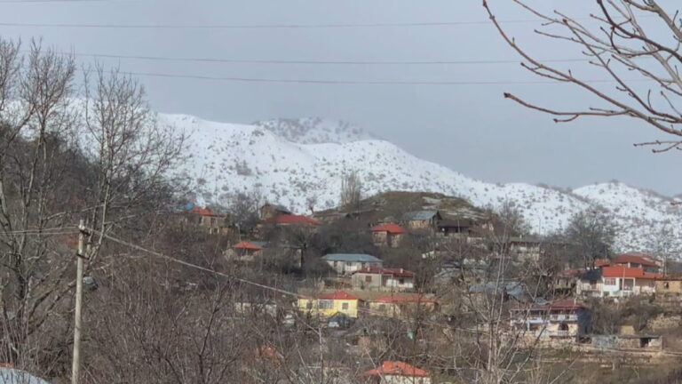 Fshati Vithkuq pa drita, pushteti hesht ndaj situatës