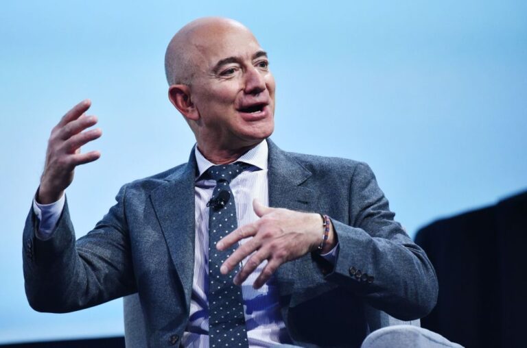 Jeff Bezos bamirësi numër 1, në vitin 2020 dhuroi 10 miliardë dollarë
