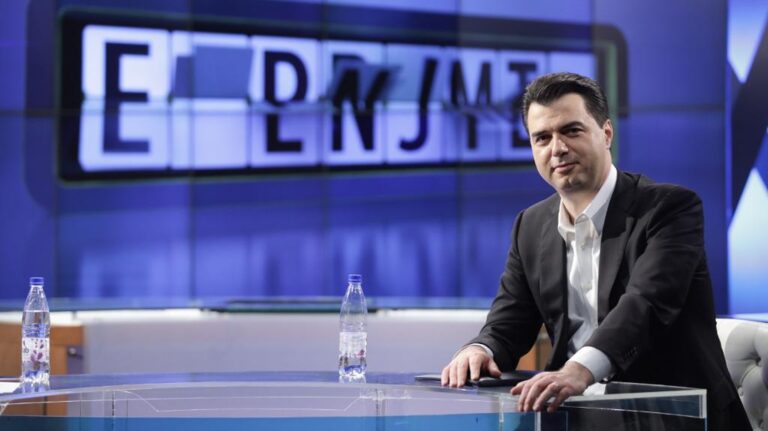 Basha nxjerr të dhënat: Në 8 vite qeverisje të Ramës, pagat e mësuesve në vendnumëro, ne do ta ndryshojmë