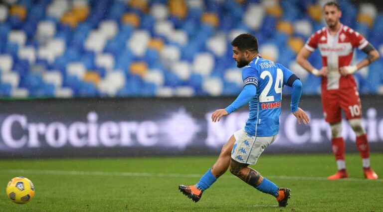 Napoli luan “tenis” ndaj Fiorentinës dhe paralajmëron Juventusin (VIDEO)