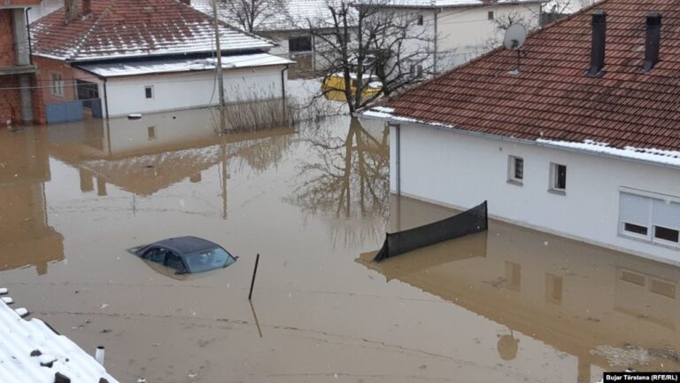 Kosova dëmshpërblen të përmbyturit, 1 mln euro për kompensimin e dëmeve në objektet e banimit