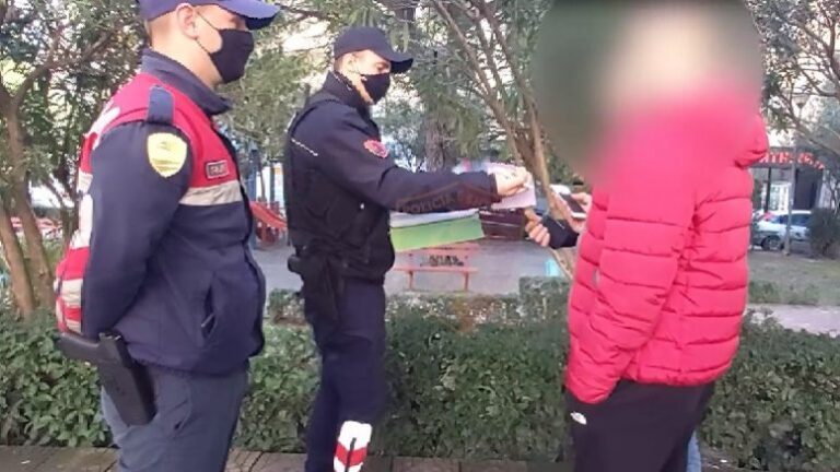 Masat anti-COVID, policia: Gjobiten 1231 qytetarë gjatë fundjavës