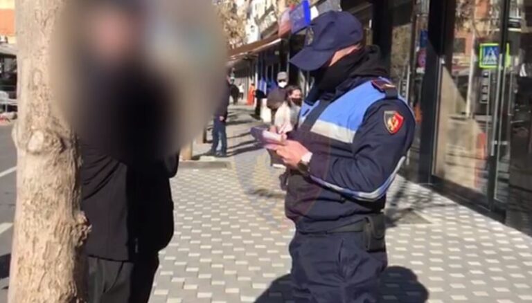 Gjobiten 908 qytetarë që nuk zbatuan masat anti-Covid! Ja apeli i policisë