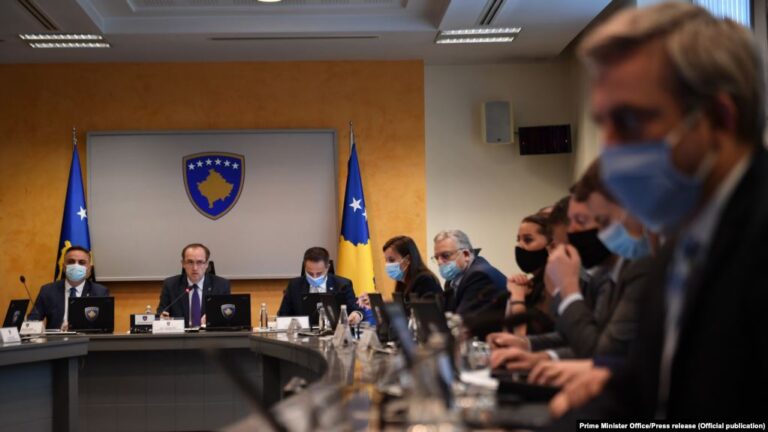 Në kohë fushate zgjedhore, Qeveria lejon grumbullimin deri në 50 persona