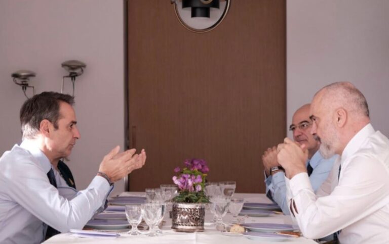 Rama bën bilancet në Athinë: Falenderues për shijen e shkëlqyer të mikpritjes në shtëpinë e Mitsotakis