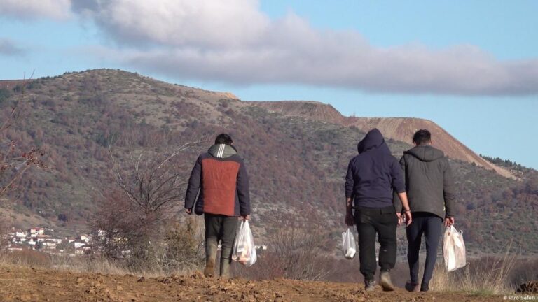 Rruga që ndjekin refugjatët sirianë përmes Shqipërisë drejt BE-së