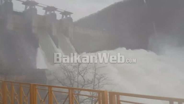 Video/ Nisin shkarkimet nga HEC-et e Ulzës dhe Shkopetit, frikë për përmbytje nga lumi Mat në Lezhë e Kurbin