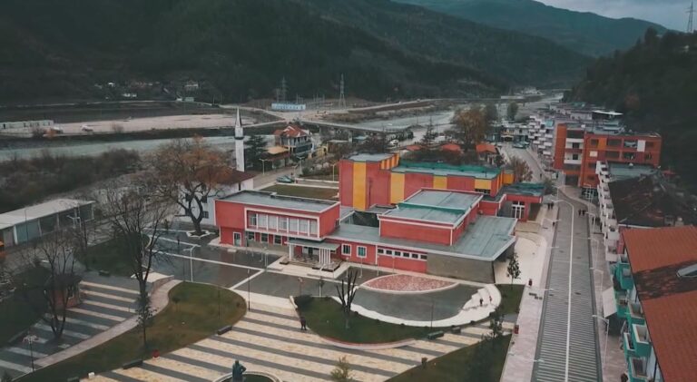 Tenderat pa garë të Memës/ Bashkia e Skraparit nga 18 procedura me vlerë 517 mln lekë, 13 pa konkurrim
