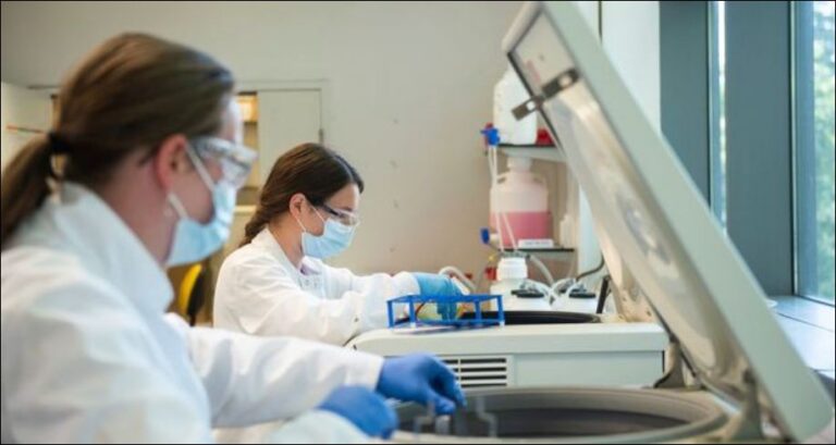 Në pritje të miratimit, ku ndryshon AstraZeneca nga vaksinat e tjera