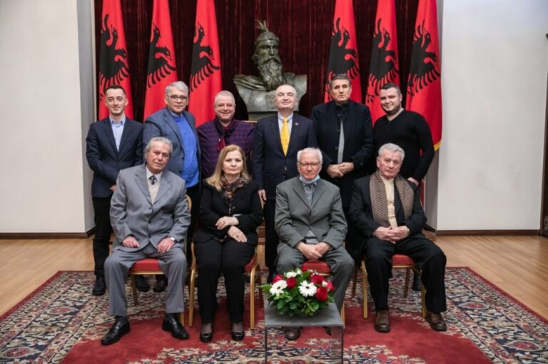 Shoqata ”Antipatrea” denoncon masakrën urbane, Meta: Sëbashku me UNESCO-n, do t’i japim Beratit shkëlqimin e merituar