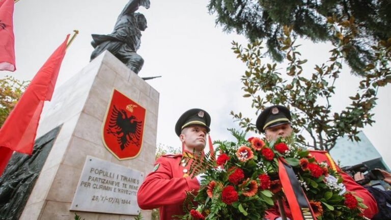 Masakra e 4 shkurtit të vitit 1944, Meta: Është gdhendur si një nga krimet më të egra çnjerëzore