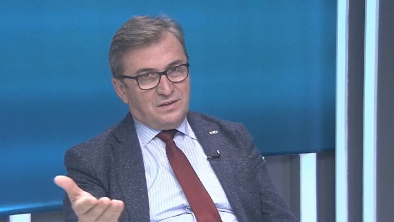 Brataj zbulon skenarët për vjeshtën: Mund të hapen dhe spitalet rajonalë